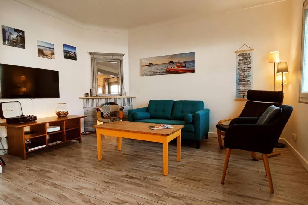 Tilla 110 M2, Terrasse Babyfoot Flechettes * Arcachon